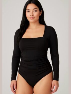 Madden NYC Black Bodysuit Square Neck Long Sleeve Stretch. Size Large NWT